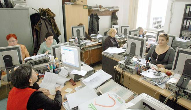 Salariile bugetarilor vor crește în funcție de performanțele profesionale - salariilebugetarilor-1448038445.jpg