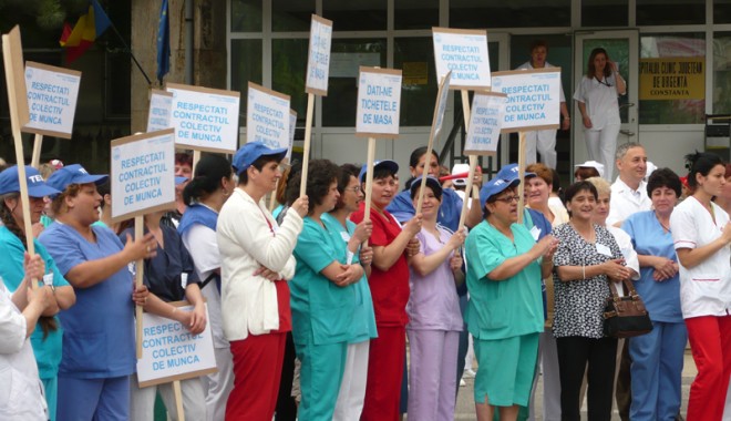 Legea salarizării medicilor, un proiect controversat - salariimedici-1382883236.jpg
