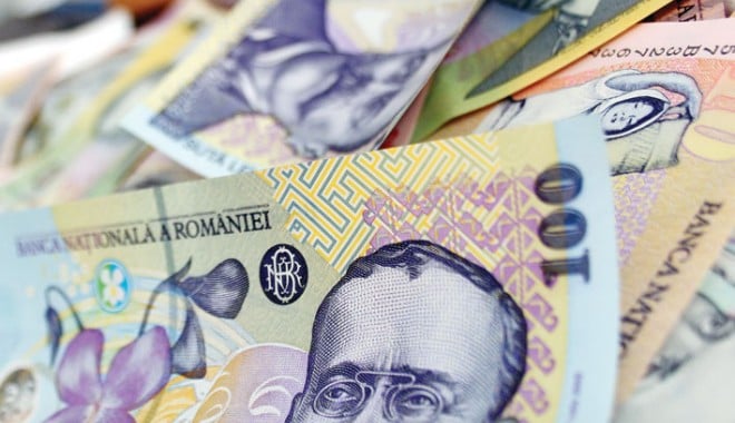 INS. Jumătate din veniturile românilor provin din salarii - salariu-1401955446.jpg
