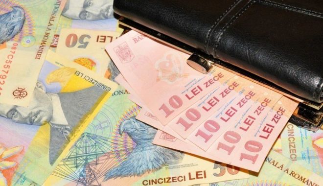 TOP 10 domenii cu cele mai mari salarii în România. Pentru ce locuri de muncă se plătește doar minimul pe economie - salariu-1673978220.jpg