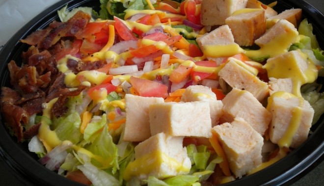 Ce nu e bine să pui în salată - salata-1368747195.jpg