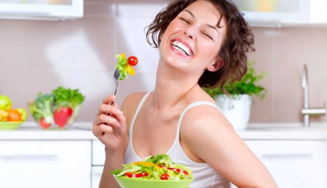 Salate delicioase care vă țin în formă - salata-1666621242.jpg