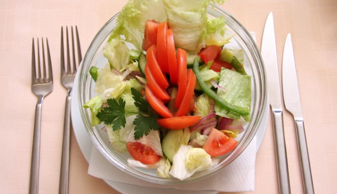 Cum să nu facem foamea vara - salataasortatadevara-1340810499.jpg