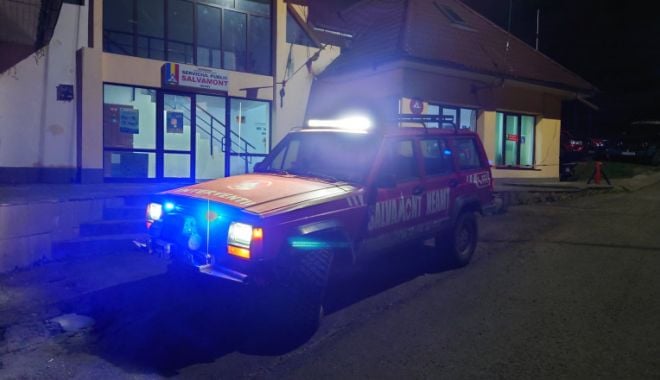 Salvamont: Două turiste, una însărcinată în ultima lună, iar cealaltă cu un copil de doi ani, salvate de pe munte, unde erau -6 grade C - salvamont-1633873929.jpg
