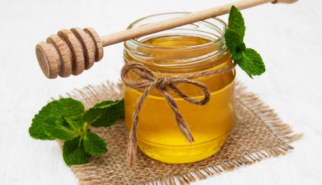 Salvia şi mierea, ideale pentru tratarea tăieturilor şi zgârieturilor superficiale - salviasimierea-1641137491.jpg
