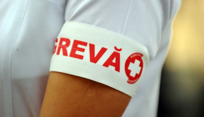 Sindicaliștii Sanitas în grevă japoneză din 7 iunie. Printre revendicări: deblocarea posturilor, creșterea veniturilor, calcularea tuturor sporurilor