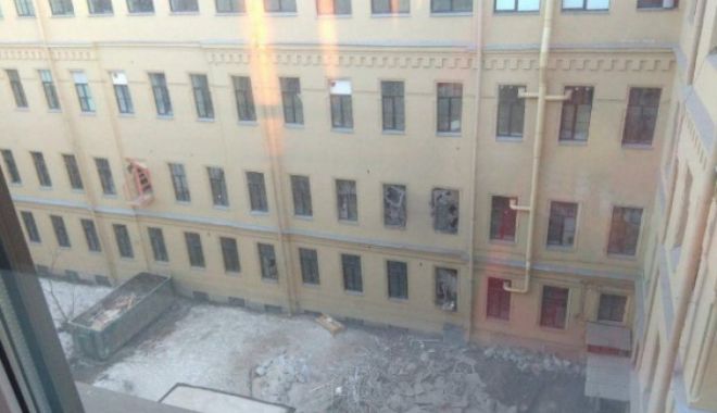 S-a prăbușit Universitatea din Sankt Petersburg. Mai mulți oameni sub dărămături - sank2-1550347290.jpg