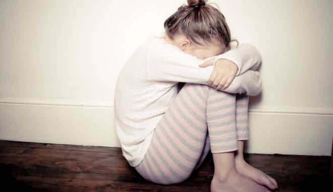 Minoră din Constanța, ȘANTAJATĂ SEXUAL de concubinul mamei - santaj2-1453726419.jpg