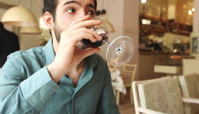 Şantaj emoţional, printre paharele de vin - santajemotional-1653837061.jpg