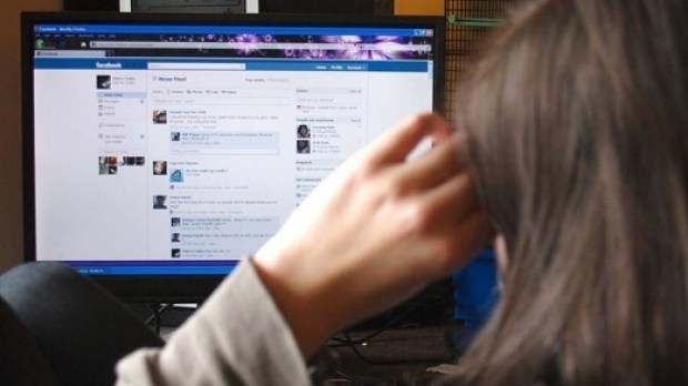 Tânăr prins în flagrant în timp ce șantaja o fată cu publicarea unor poze intime pe Facebook - santajfacebookbarlad852878007043-1551174964.jpg