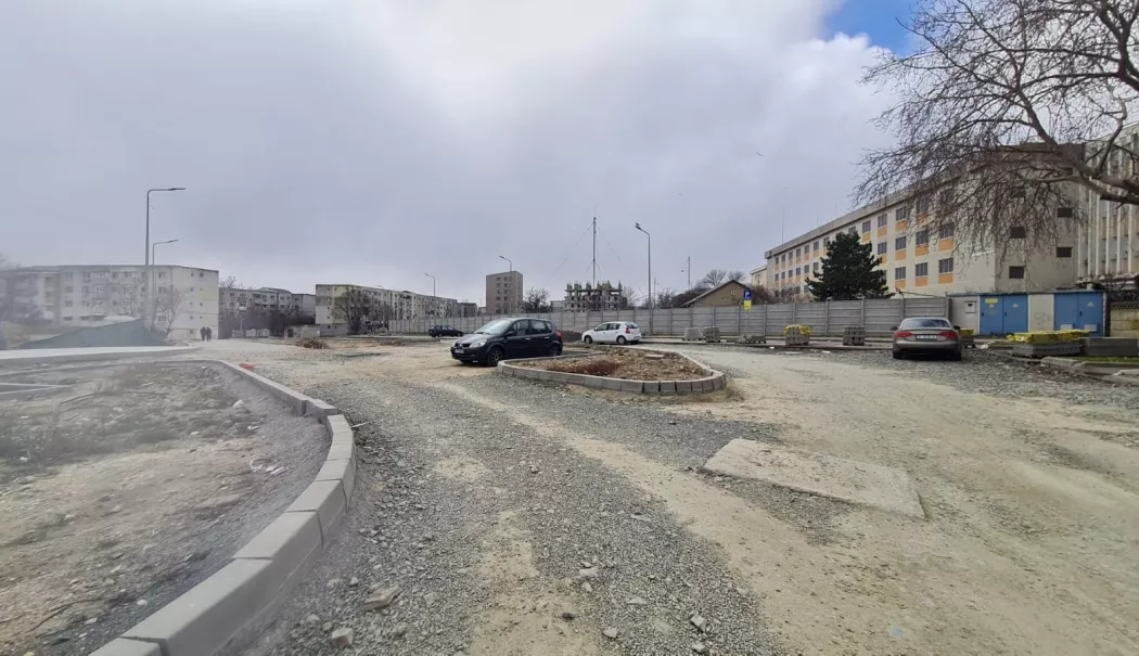 Parcul promis, șantier abandonat! Maidan în locul fostelor Galerii Soveja - santier-1773590592.webp