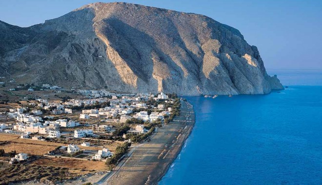 Fenomenul care amenință Europa: Insula Santorini s-a ridicat brusc cu 14 cm - santorini06-1347378080.jpg