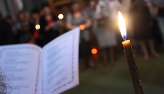 În Săptămâna Luminată nu se îngenunchează - saptamanluminata-1367830685.jpg