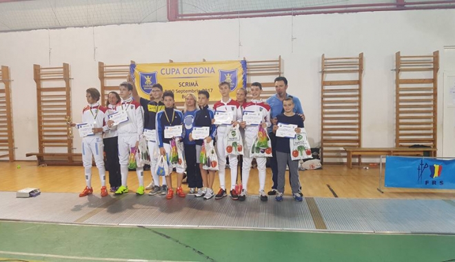 Șapte medalii pentru spada constănțeană, la Cupa Corona - sapte-1505054844.jpg