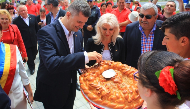 Primarul Dorinela Irimia și-a lansat candidatura pentru un nou mandat la Saraiu - saraiu8-1464967772.jpg