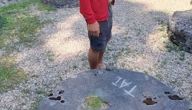Sarmizegetusa Regia, vandalizată de turiști străini