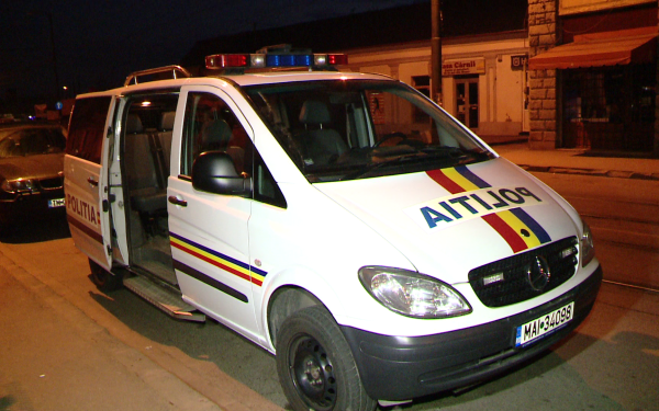 Șase polițiști români participă la o misiune specială în Ucraina - sasepolitistiparticipa-1422192851.jpg