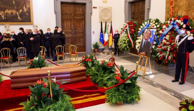 Funeraliile de stat pentru David Sassoli au avut loc vineri la Roma - sassolifunerarii-1642173285.jpg
