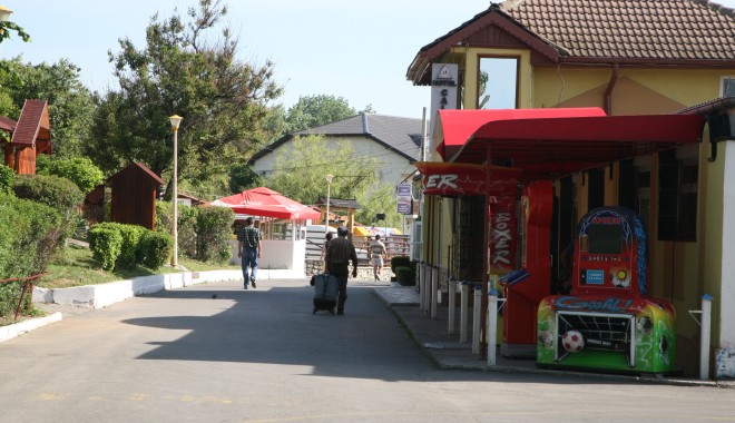SPIT. S-a încheiat campania de verificare a contribuabililor din Satul de Vacanță - sat-1381908335.jpg