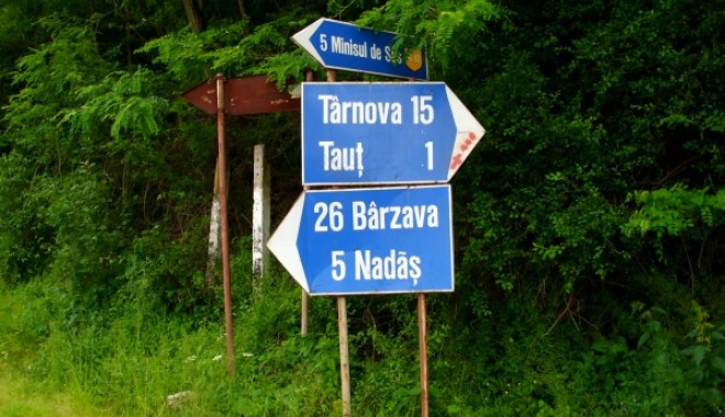 O familie din Arad a câștigat în instanță suprafața unui întreg sat și dorește evacuarea localnicilor - satulnad-1353521532.jpg