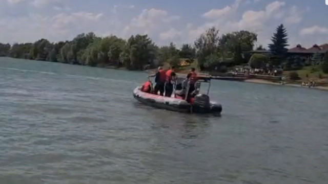 Canicula face victime. Doi tineri de 18 şi 20 de ani care au plecat la scăldat, găsiţi înecaţi într-un lac