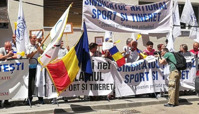 Scandal pe salariile  din Sport și Tineret.  