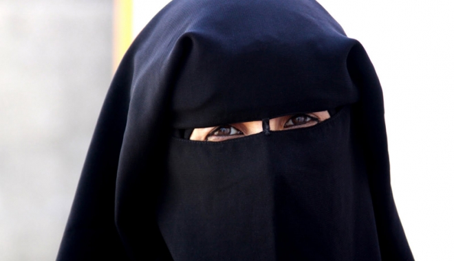 Scandal în Germania, provocat de o invitată tv cu văl islamic - scandalingermania-1478618843.jpg