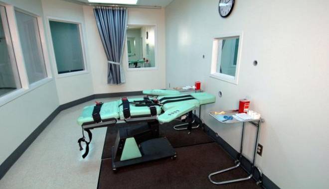 Pluton de execuție, în loc de injecție letală! - scandalinjectialetalasua18488569-1426173987.jpg