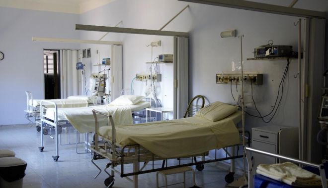 Scene șocante într-un spital. Cadru medical, agresat de un pacient
