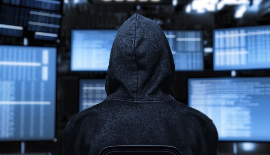 Schema prin care peste 100.000 de români au fost păcăliţi pe bani grei online. Iată cum funcționează - schema-1755169660.jpg