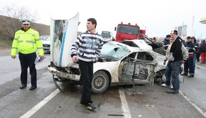 Schimbări la legea RCA. Ce-i de făcut pentru urgentarea plății daunelor - schimbarirca-1493051798.jpg