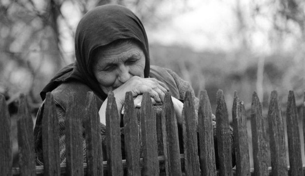 Un bărbat și-a transformat mama de 83 de ani în sclavă sexuală. Bestia o viola „aproape în fiecare zi” - sclaa-sexuala-1745582468.jpg