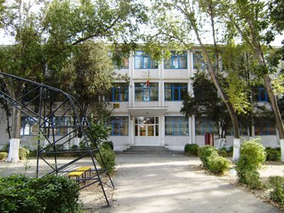 Școlile și spitalele ar putea fi reabilitate termic din fonduri europene - scoala-1346945644.jpg