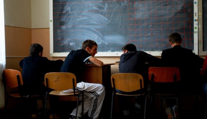 Mai multe șanse pentru elevii de la țară - scoala-1352415562.jpg
