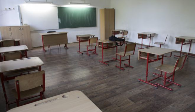 Școlile se închid la intrarea localităţilor în carantină şi nu la pragul de 6 la mie - scoala-1616575354.jpg