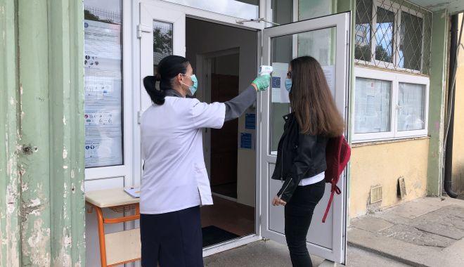 GHINION! 12 clase intră în online, după ce mai mulţi elevi au fost depistaţi cu COVID - scoala-1631797492.jpg