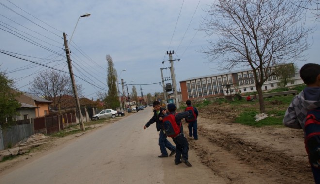 Platformă online pentru prevenirea abandonului școlar - scoala1360748260-1360803833.jpg