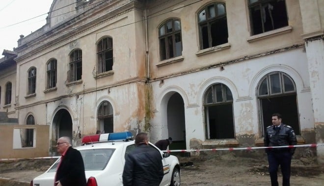Fosta școală din Cernavodă va fi demolată - scoalacernavoda-1361971889.jpg