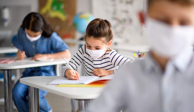 Situația la zi. Iată câte unităţi de învăţământ funcţionează în sistem online - scoalacoronavirus56765446967700-1643993956.jpg