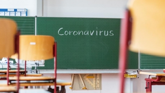 Consiliul Naţional al Elevilor dezaprobă ca cei din clasele terminale să meargă la şcoală în scenariul roşu - scoalacoronavirus758676759473199-1614529182.jpg