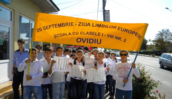 Ei iubesc studiul limbilor străine - scoalaovidiu-1348693692.jpg