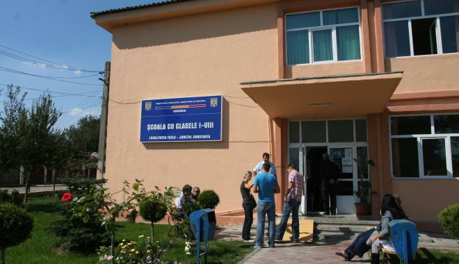 Anchetă la Școala din Tuzla - scoalatuzla-1435154683.jpg