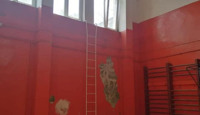 Lucrări de renovare din unităţile de învăţământ constănţene continuă - scoli2-1628081471.jpg