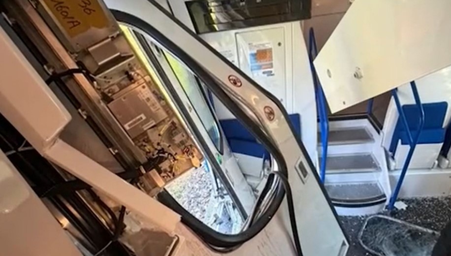 Tren de mare viteză deraiat după ce a lovit un camion al armatei. Zeci de răniți și un mort - screenshot-20260407-112437-1775550295.webp