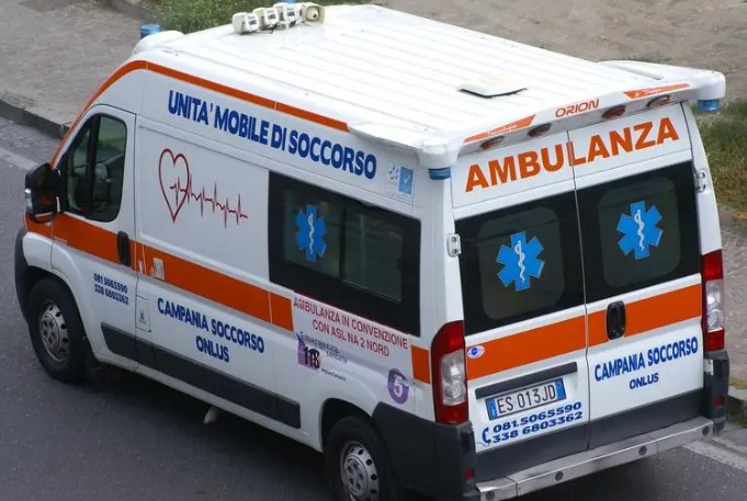 Caz șocant. Șofer de ambulanță, arestat pentru presupuse crime asupra pacienților vârstnici