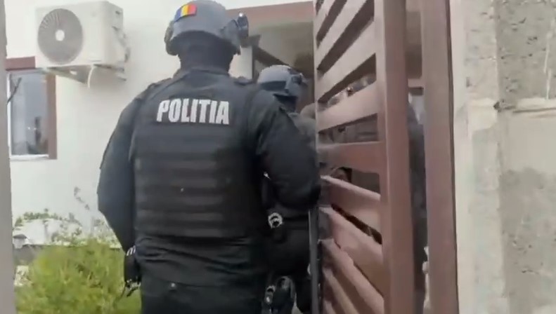 Percheziții ale polițiștilor în Constanța într-un dosar penal privind nerespectarea regimului armelor - screenshot-20260422-115201-1776847936.webp