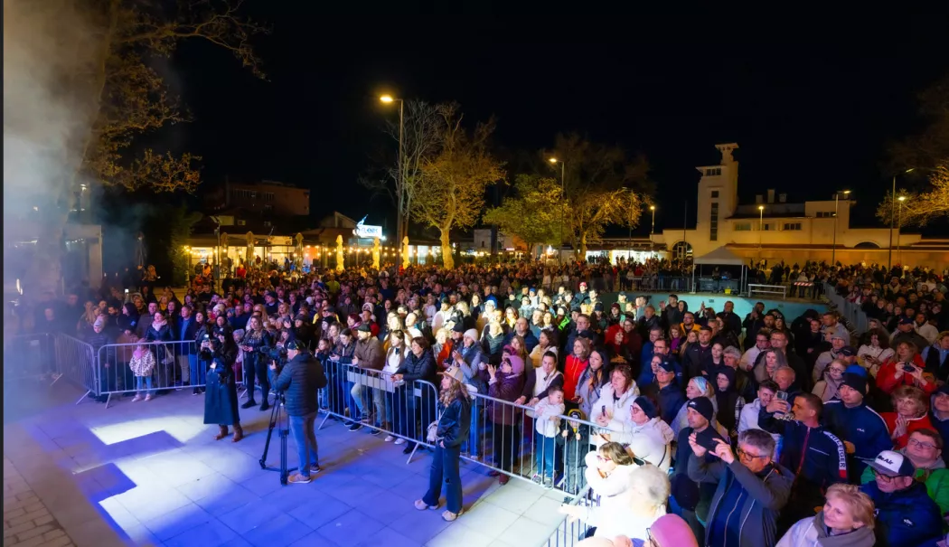 Stațiunea Mamaia a dat startul verii. Minivacanța de 1 Mai 2026 confirmă statutul de capitală a distracției de pe litoral - screenshot-20260505-105455-1777967720.webp