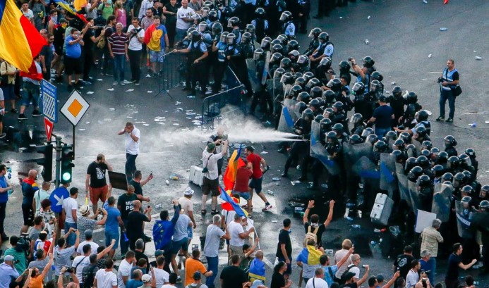 Foto - Decizie în dosarul „10 August”. Foști șefi ai Jandarmeriei, achitați de Tribunalul Militar București
