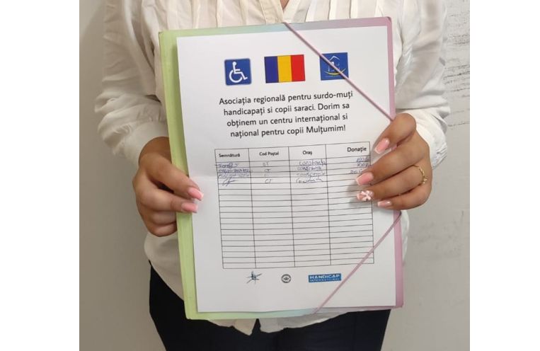 Escrocherie într-o parcare din Constanța! Se prefăcea că strânge bani pentru copii bolnavi - screenshot-518-1753952029.jpg