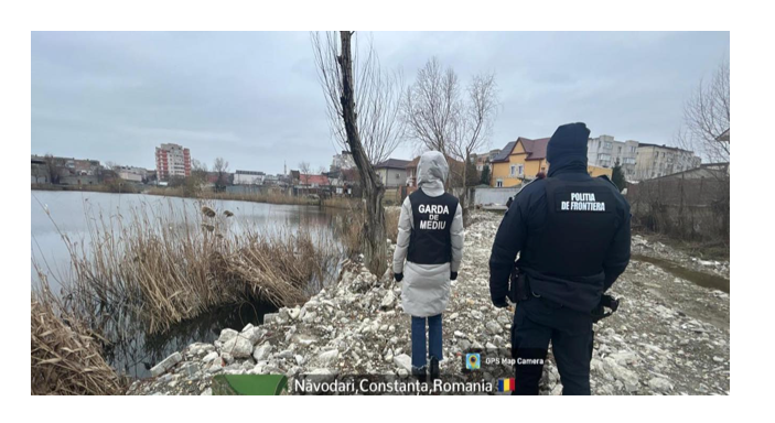 Situație gravă într-o arie protejată din Constanța! Deșeuri aruncate ilegal, amenzi uriașe - screenshot1-1774605771.webp